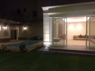 استراحة للبيع حي العارض