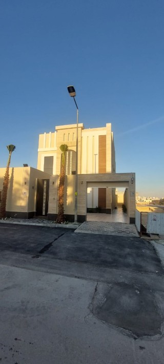 فيلا للبيع حي الندى