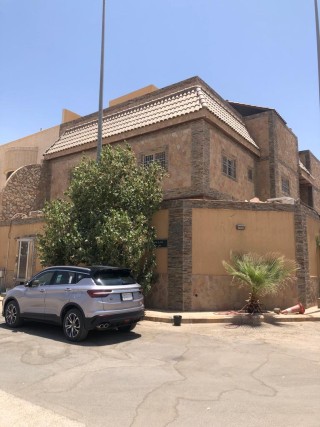 فيلا للبيع حي حطين