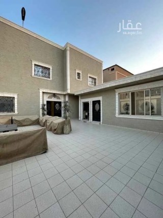 فيلا + شقتين للبيع حي طويق